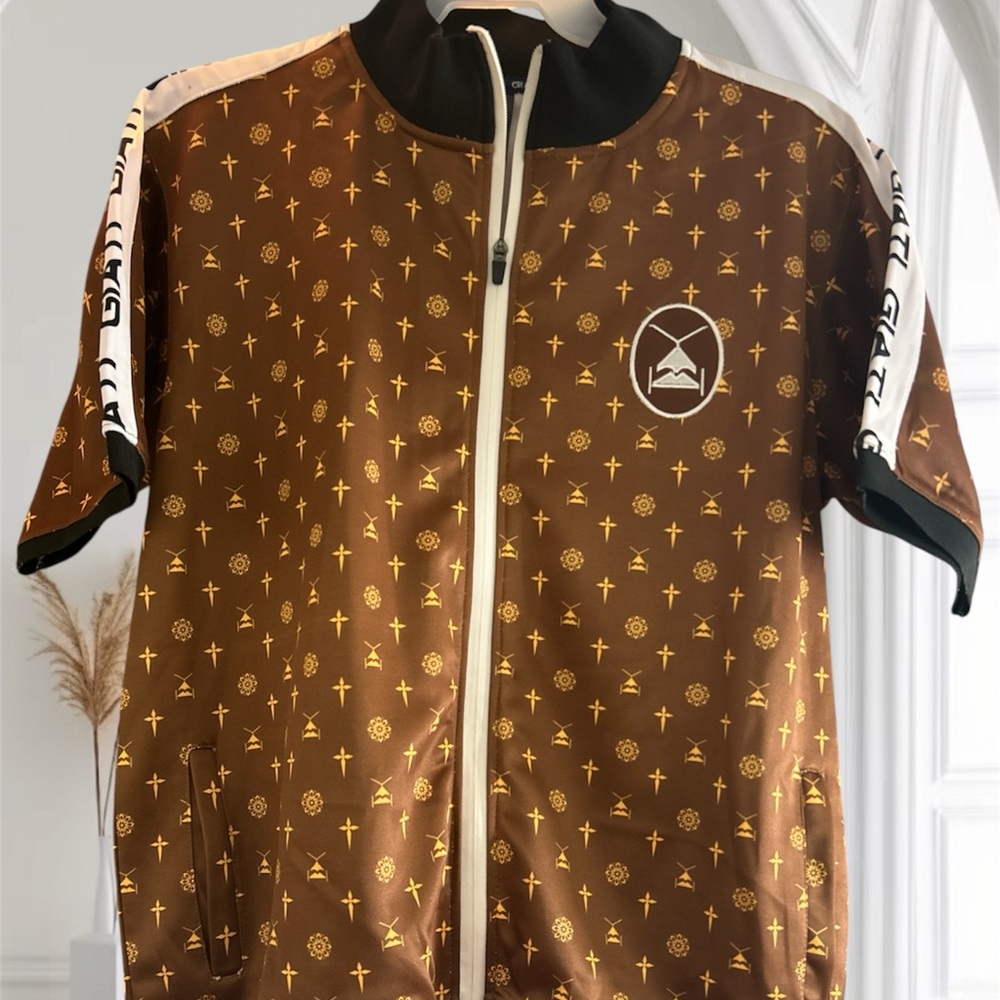 Giati Brown Short-Sleeve Men’s Short Set with Unique Pattern